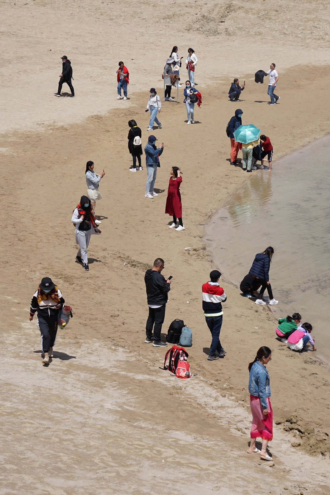 toby-zeng-vertical -c41-itsnicethat-7.JPG