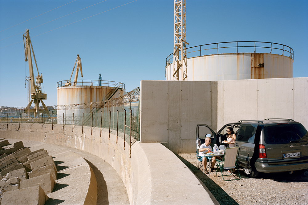 txema-salmans-perfect-day-photography-publication-itsnicethat-01.jpg