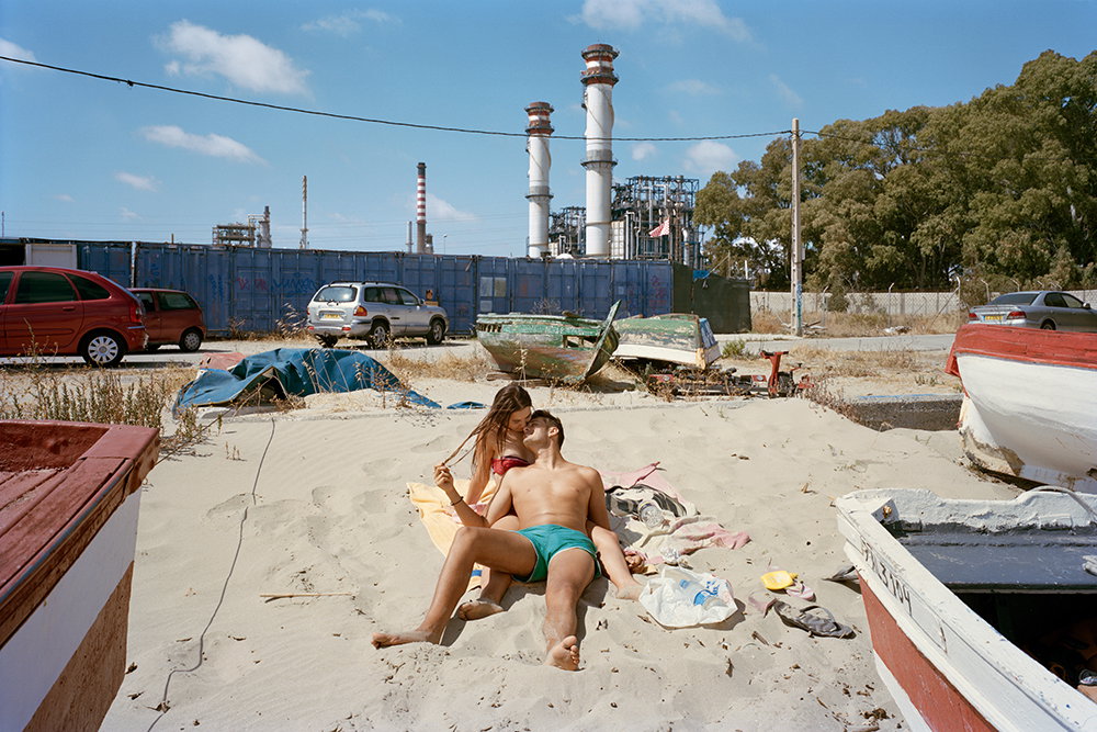 txema-salmans-perfect-day-photography-publication-itsnicethat-02.jpg