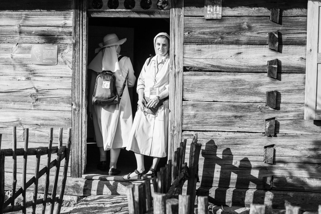 valeria-luongo-a-sisterhood-photography-itsnicethat-08.jpg