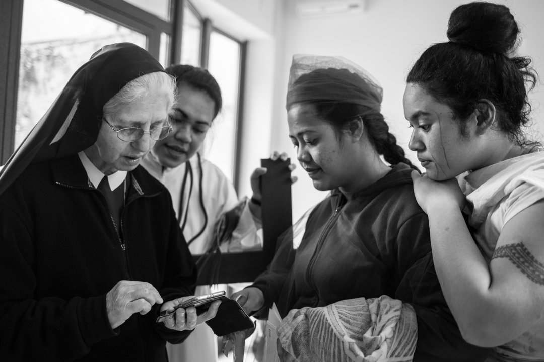 valeria-luongo-a-sisterhood-photography-itsnicethat-15.jpg