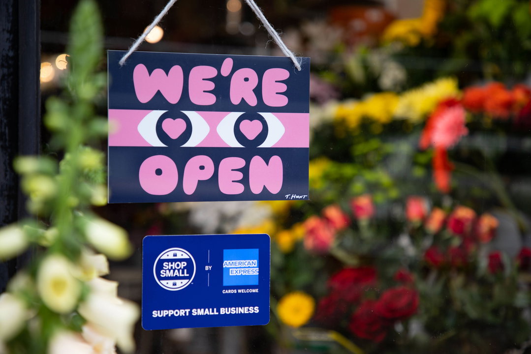 were open shop small american express illustration itsnicethat_4.JPG